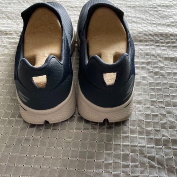 SKECHERS MEN 8.5 - Picture 4 of 6